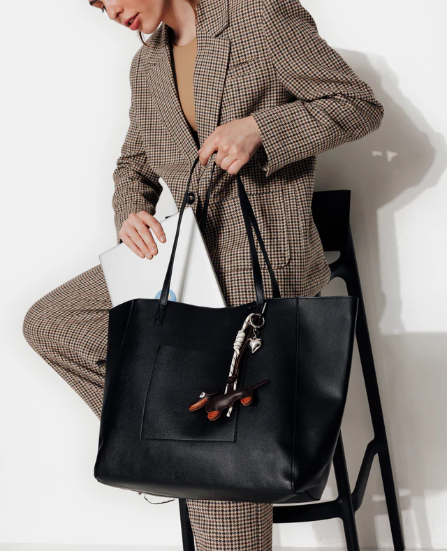 Porte-clé en cuir Teckel - Porté sur sac